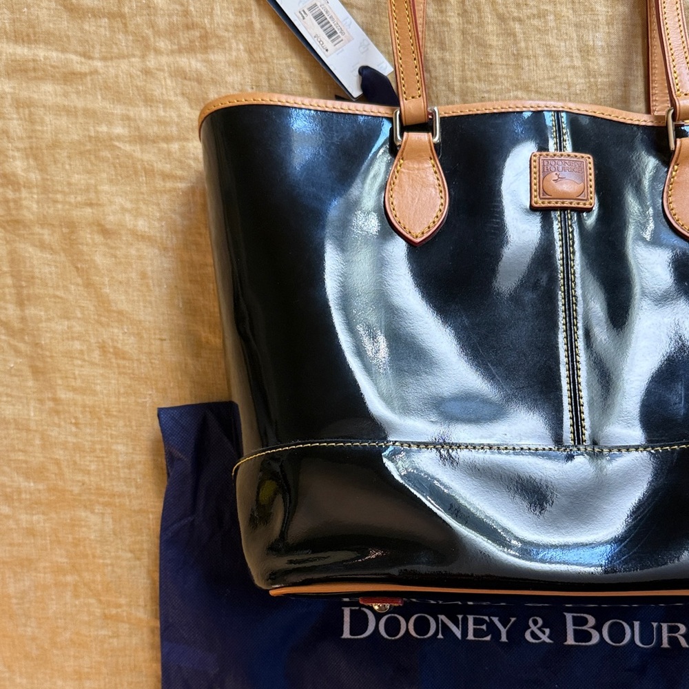 Dooney & Bourke patent leather tote - Picture 8 of 17